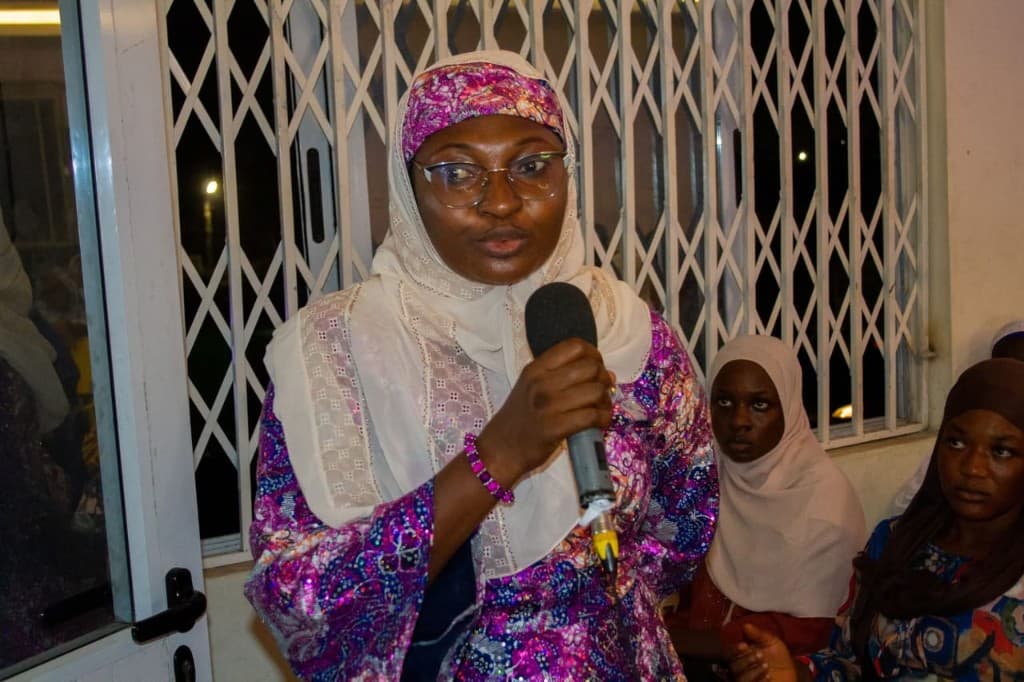 Speaker presenting at a DATEX women's counselling program