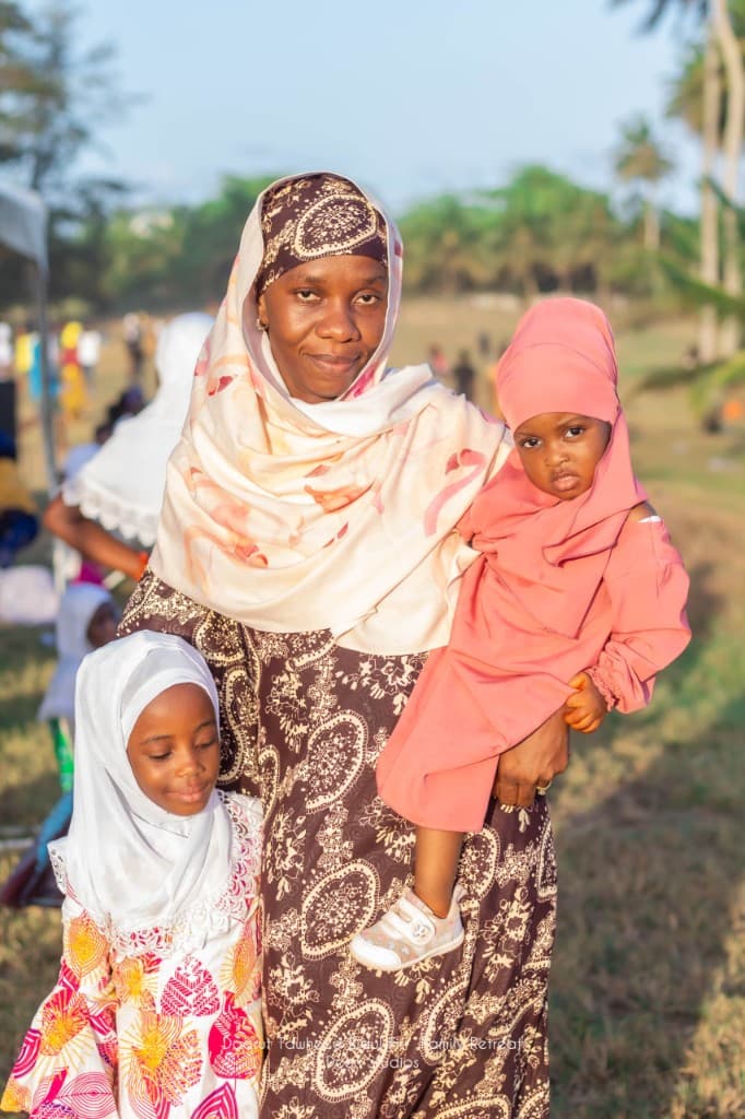 Mother and daughters at the Daarut Tawheed Family Retreat